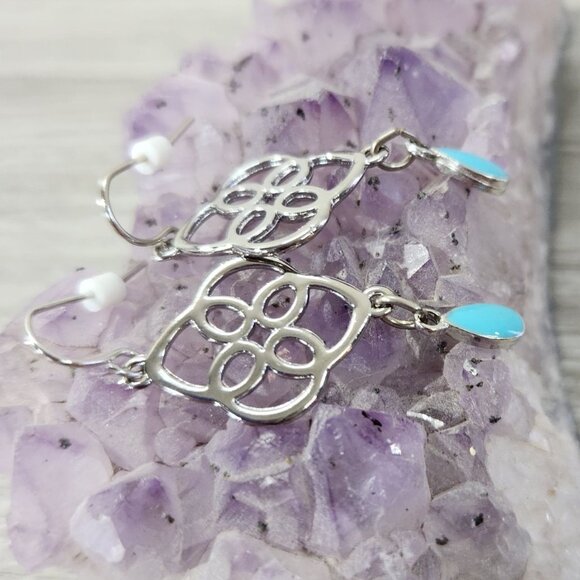 Fashion Jewlery Silvertone Scrollwork With Turquise Color Drop Earings - Picture 2 of 7